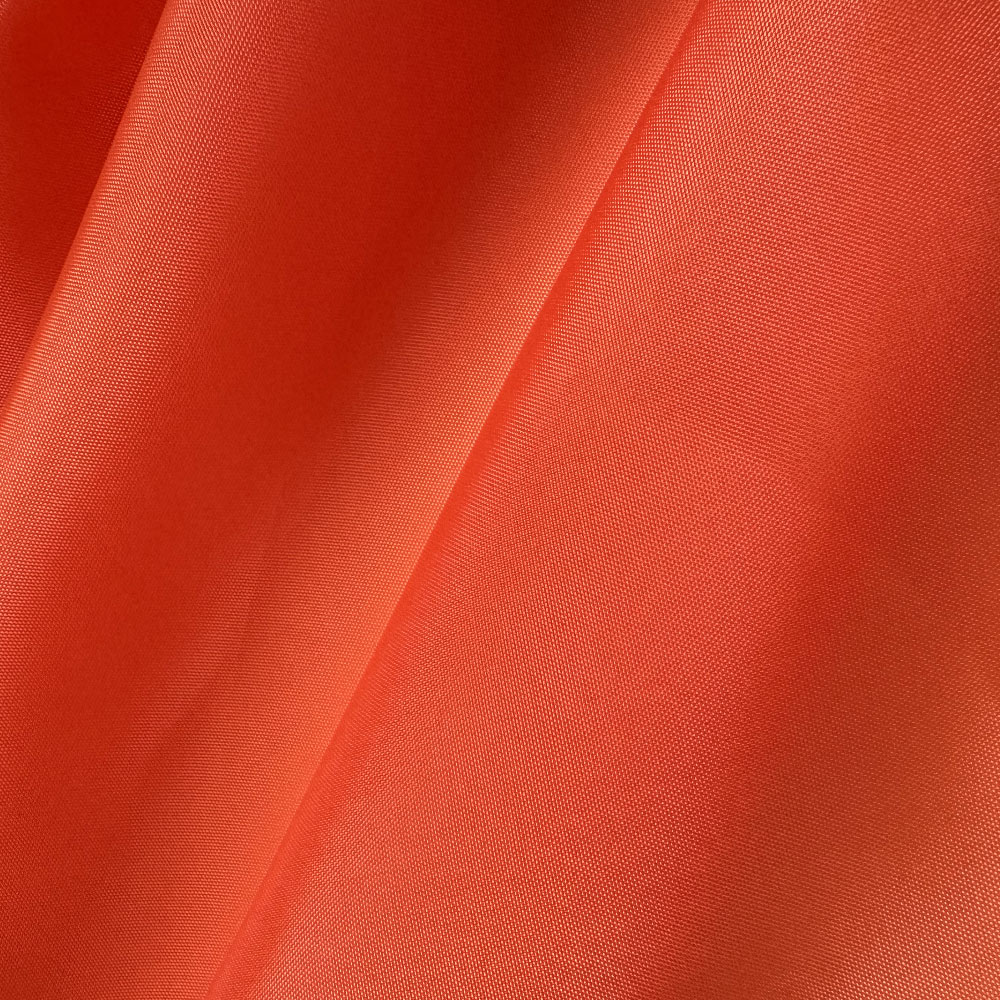 Tissu de la veste en taffetas lisse en polyester imperméable facile à laver tissu